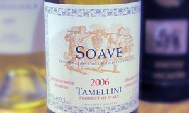 Soave wijnfles